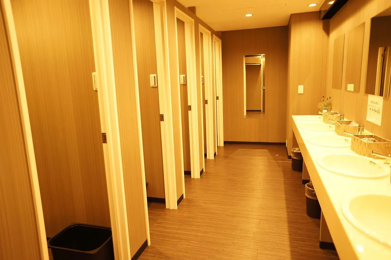 Prime Inn Shinsaibashi Osaka 0*,  Japan